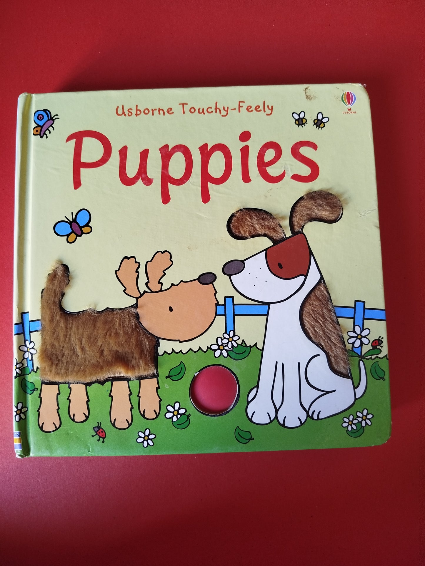 Usborne Puppies (Touch and Feel Book)